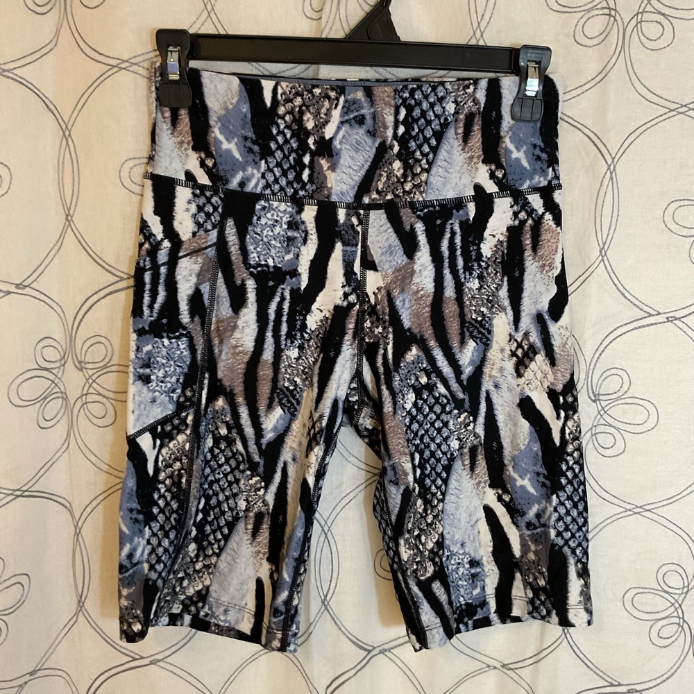 Women's Calvin Klein High Rise Fashion Print Bike Short Animal Mix Spray Small